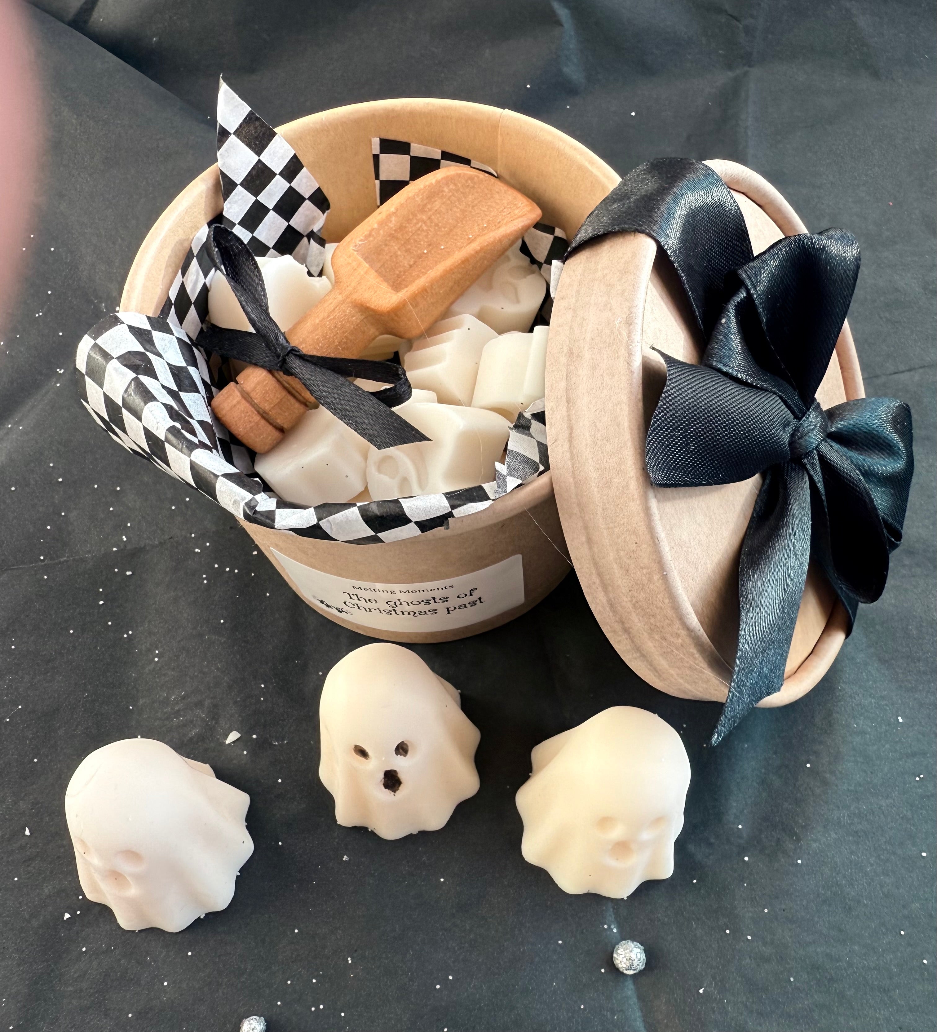 Halloween ghostly wax melts