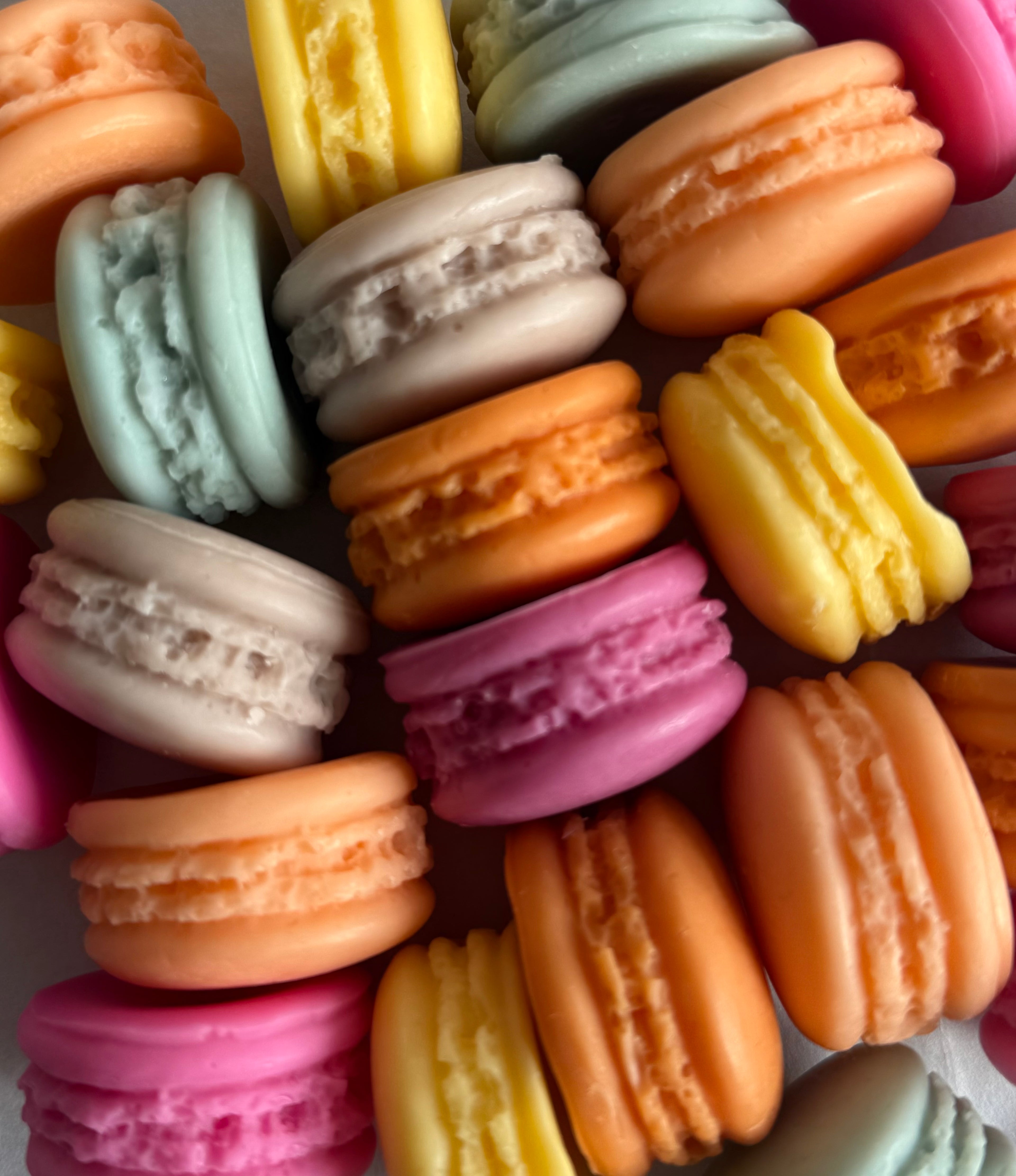 Creamy Pumpkin Scented Macaroons