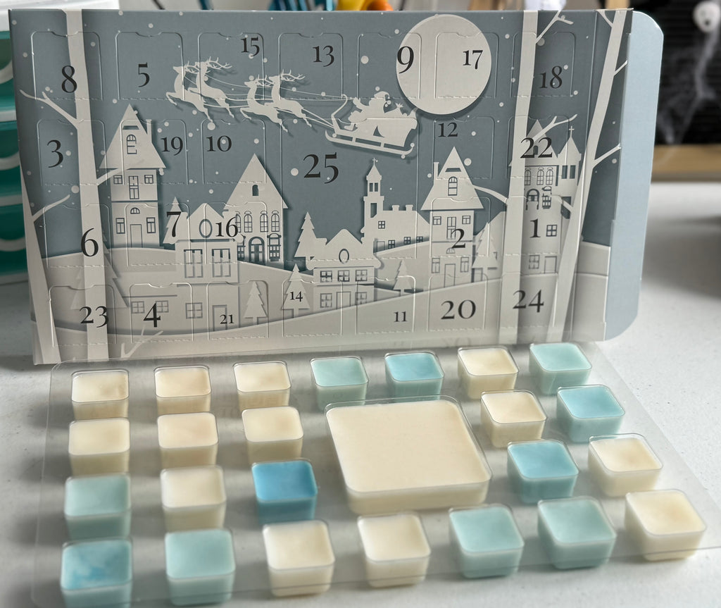 25 Moments to Melt for - Soy wax advent calendar