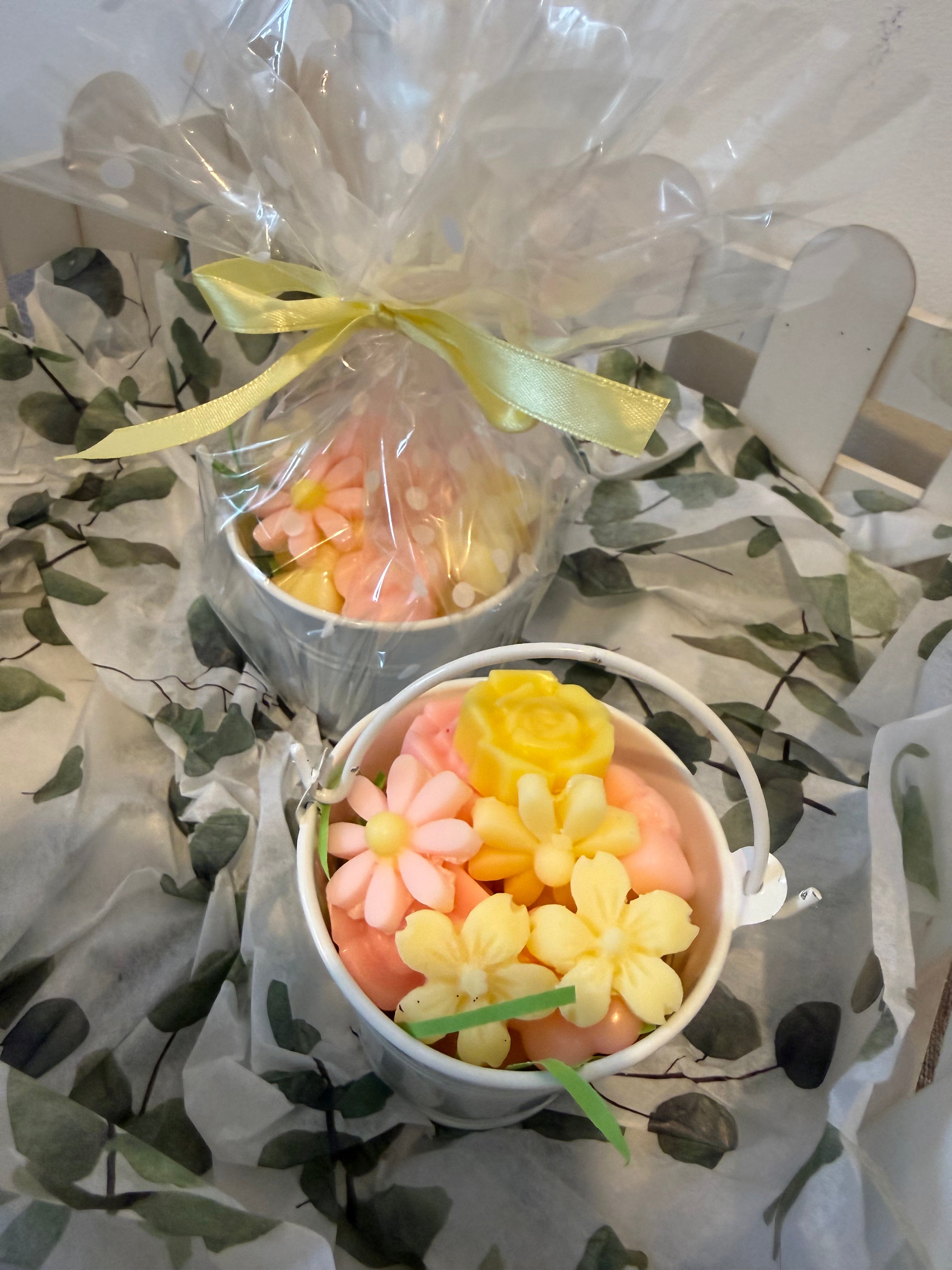 Handmade flower soy wax melts in mini plant pots
