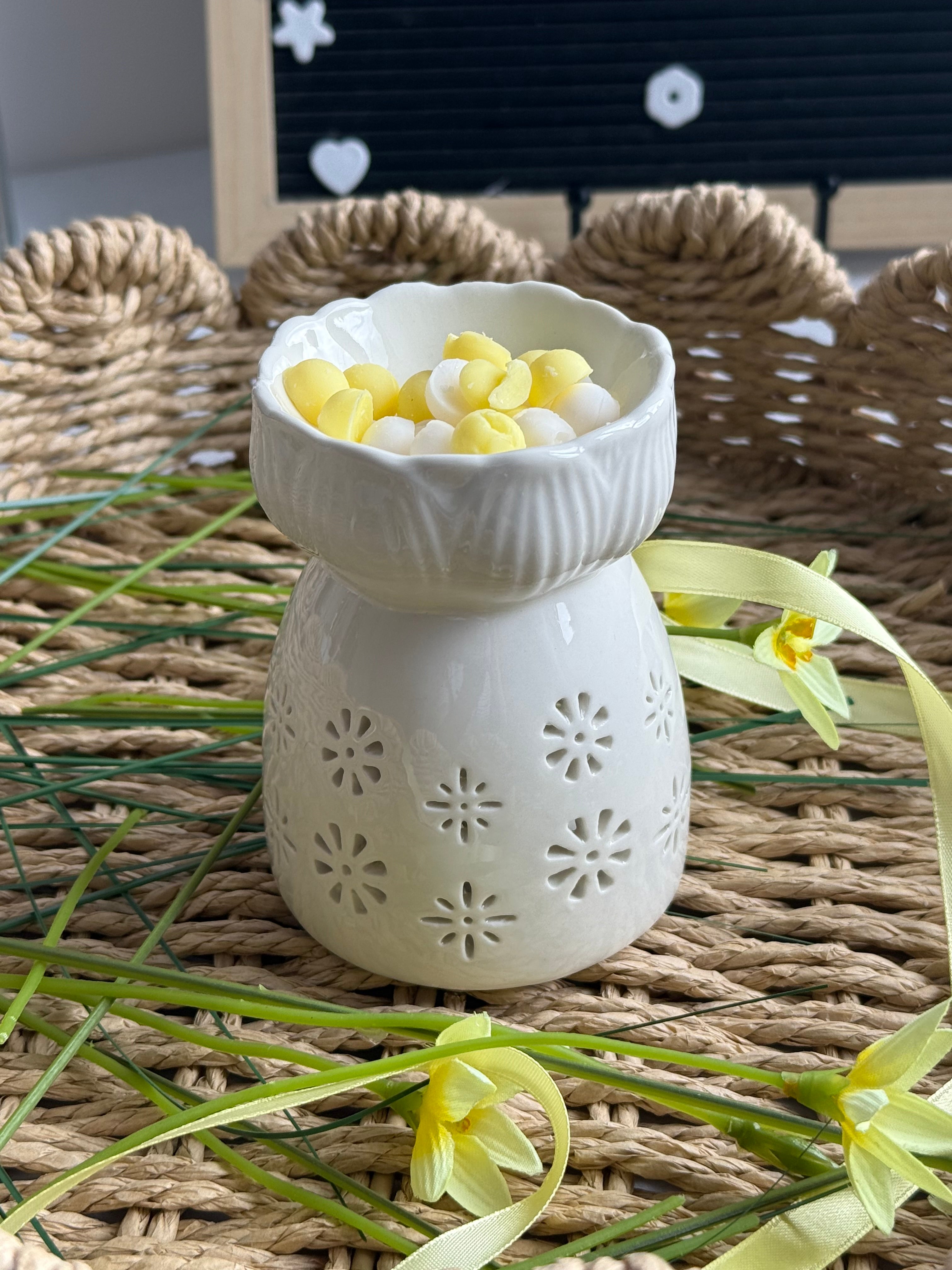 White ceramic wax burner